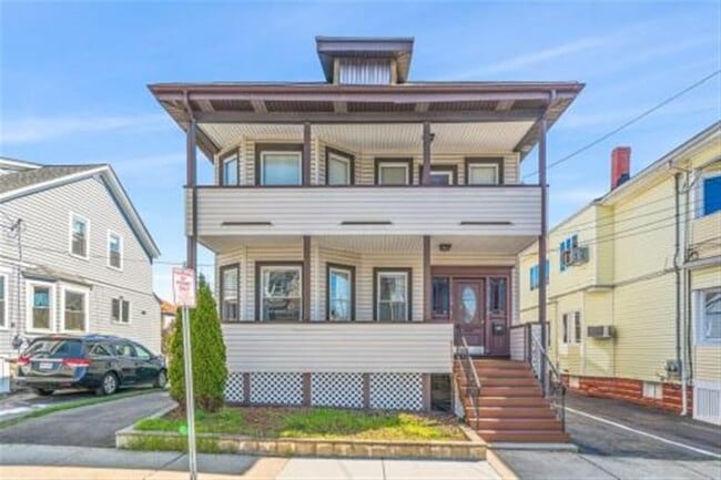 52 Stanley Ave, Unit #2 in Medford, MA - Building Photo - Building Photo
