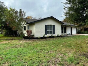 3407 Norwood Hill Rd in Austin, TX - Building Photo - Building Photo