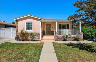 5065 Gardenia Ave in Long Beach, CA - Building Photo