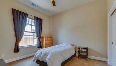 6056 Cielo Cir in Sparks, NV - Building Photo - Building Photo