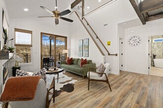 2104 Almand Dr, Unit SI ID1369205P in Bentonville, AR - Foto de edificio - Building Photo