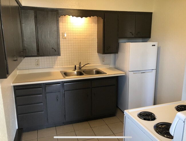 property at 911 NW 8th St