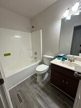 125 Foxrun in Springfield, TN - Building Photo - Building Photo