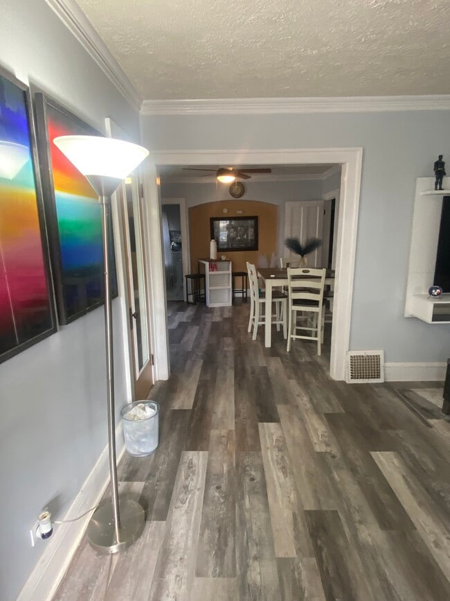 14111 Jenne Ave, Unit For rent lower unit in Cleveland, OH - Building Photo - Building Photo