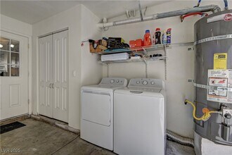 5450 Morris St in Las Vegas, NV - Building Photo - Building Photo