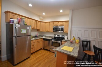 1318 Commonwealth Ave, Unit 8 in Boston, MA - Building Photo - Building Photo