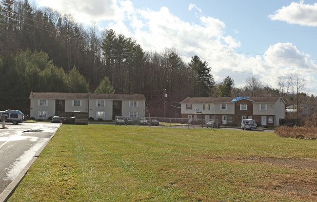 Knolls Apartments in Daniels, WV - Foto de edificio - Building Photo