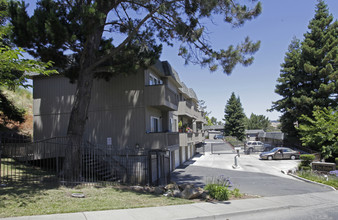 The Ridge Townhomes in Vallejo, CA - Foto de edificio - Building Photo