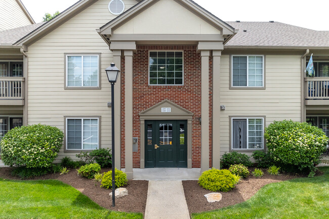 Wellington Chase Condominiums in Lexington, KY - Foto de edificio - Building Photo