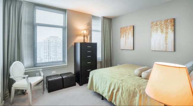 557 W Kinzie St in Chicago, IL - Foto de edificio - Building Photo