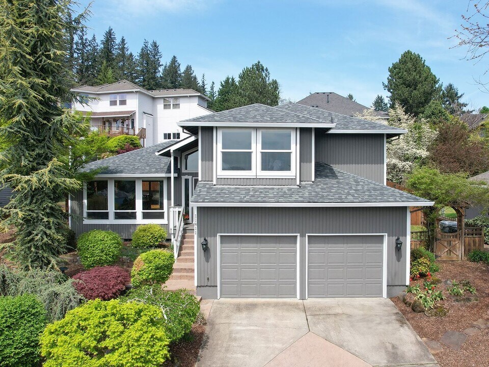 11811 SE Koala Dr in Happy Valley, OR - Building Photo
