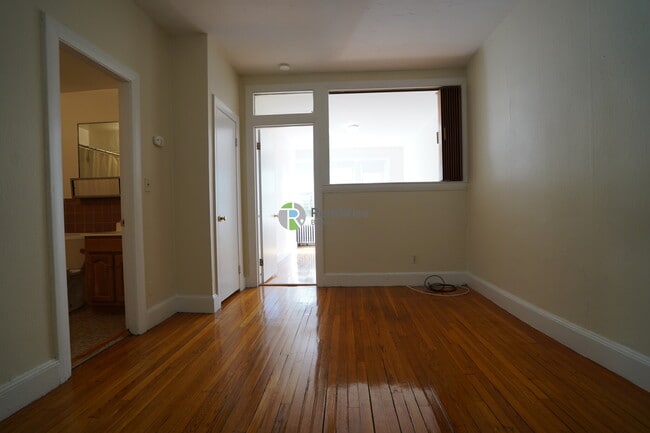33 Lancaster Terrace in Brookline, MA - Building Photo - Building Photo