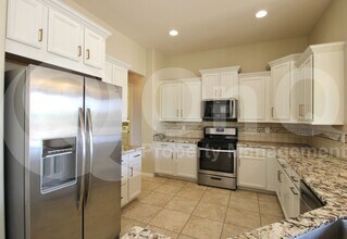 17824 W Cedarwood Ln in Goodyear, AZ - Building Photo - Building Photo