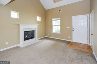 635 Lakeside Cir in Covington, GA - Foto de edificio - Building Photo