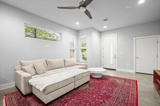 1220 Delano St in Austin, TX - Building Photo - Building Photo