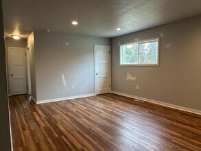 224-226 Goethals Dr in Richland, WA - Foto de edificio - Building Photo