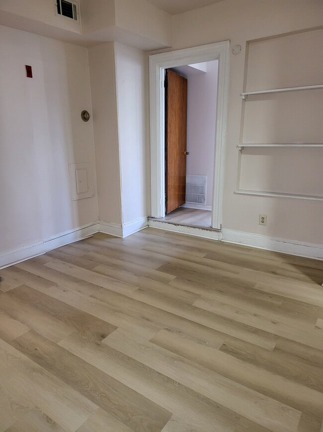 119 E Mt Airy Ave in Philadelphia, PA - Building Photo - Building Photo