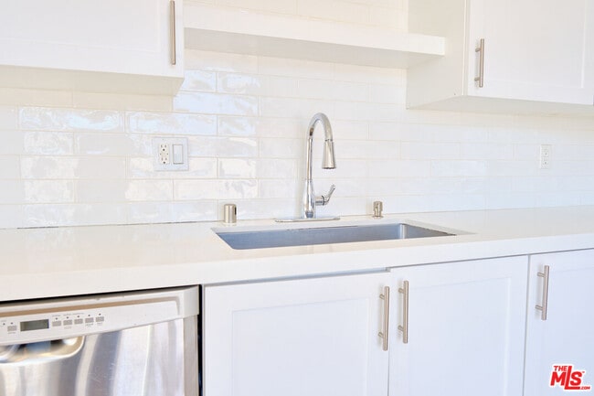 842 11th St in Santa Monica, CA - Building Photo - Building Photo