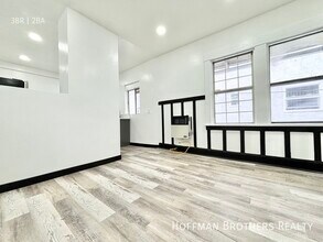 1518 11th Pl, Unit 1/2 in Los Angeles, CA - Building Photo - Building Photo