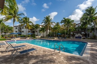 Emerald Palms Apartment in Miami, FL - Building Photo - Building Photo