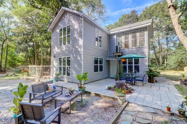 property at 2961 Hut Rd