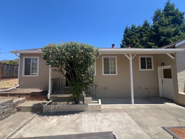 property at 4558 Malabar Ave