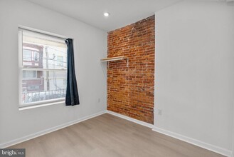 13 S 55th St in Philadelphia, PA - Building Photo - Building Photo