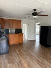 919 N Grandview Ave in Daytona Beach, FL - Building Photo - Building Photo