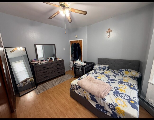 82 W 27th St in Bayonne, NJ - Building Photo - Building Photo