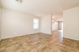 8706 E Capri Ave in Mesa, AZ - Building Photo - Building Photo