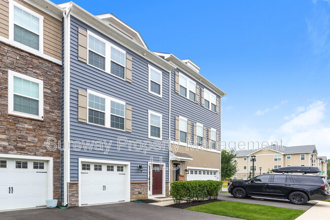 4 Naples Ln in Mount Laurel, NJ - Building Photo - Building Photo