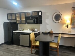 Westchase Apartments in Houston, TX - Building Photo - Building Photo
