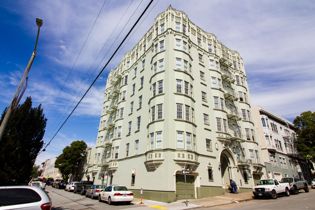 1635 Gough in San Francisco, CA - Building Photo