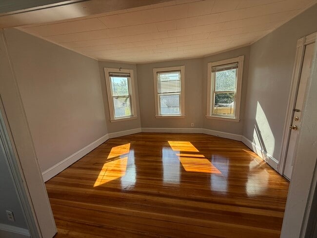 70 Forest St in Attleboro, MA - Building Photo - Building Photo