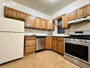 434 E 75th St in New York, NY - Building Photo - Building Photo