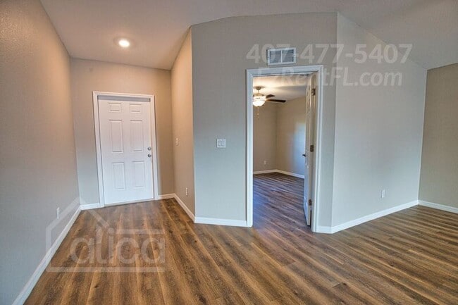 2905 3rd St SW in Lehigh Acres, FL - Building Photo - Building Photo