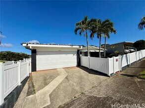 2422 Anihinihi St in Pearl City, HI - Foto de edificio - Building Photo