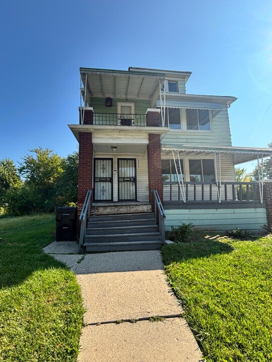 3954 St Clair St in Detroit, MI - Building Photo
