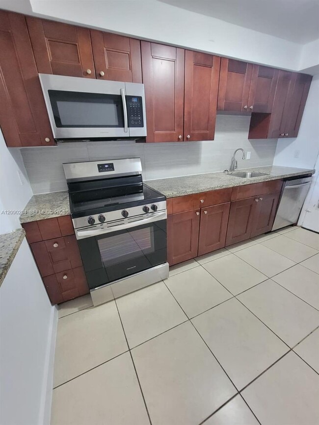 property at 704 SE 2nd Ave