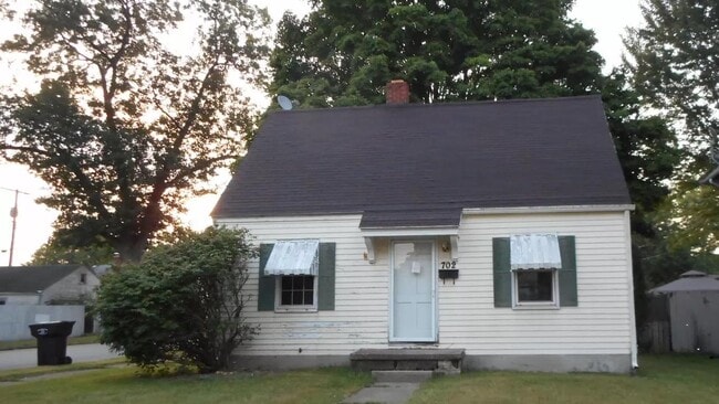 property at 702 S 29th St