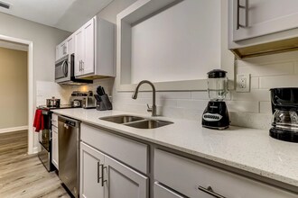 6105 Duke Rd in Jacksonville, FL - Building Photo - Building Photo