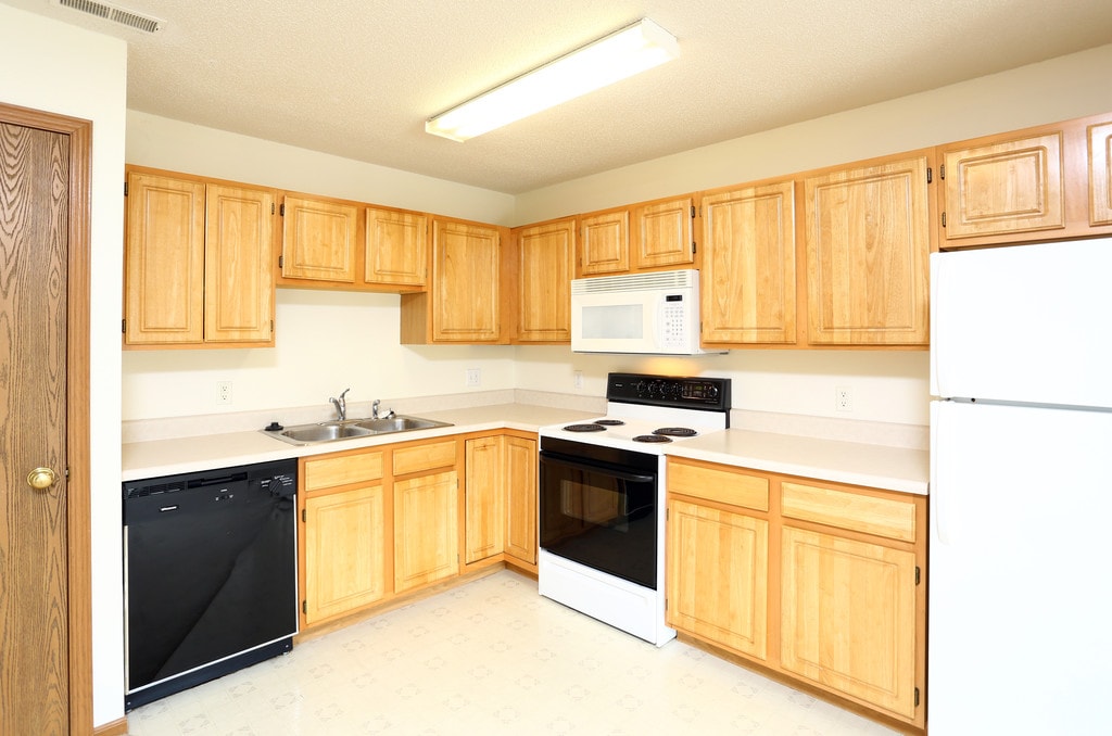 Deerfield Council Bluffs, IA Apartments