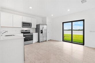 6560 Silverstar Dr in Sarasota, FL - Building Photo - Building Photo