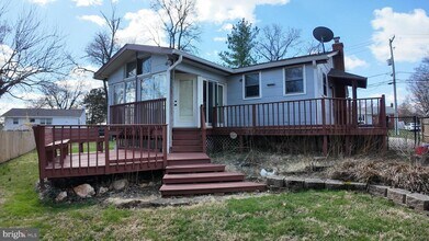 4419 Renn St in Rockville, MD - Building Photo - Building Photo