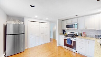 4 Saginaw Ave in Cambridge, MA - Building Photo - Building Photo