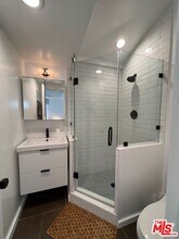 1228 Pine St in Santa Monica, CA - Building Photo - Building Photo