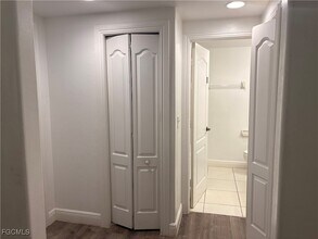 4160 Castilla Circle in Ft. Myers, FL - Foto de edificio - Building Photo