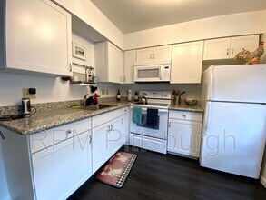 3271 Niagara Square in Pittsburgh, PA - Building Photo - Building Photo