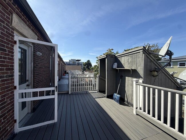 43 Bow St, Unit #3 in Somerville, MA - Foto de edificio - Building Photo