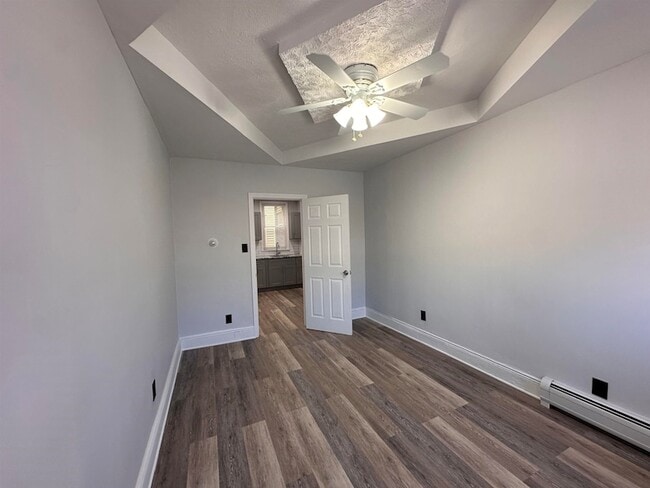 116 W 7th St, Unit A4-508 in Bayonne, NJ - Building Photo - Building Photo